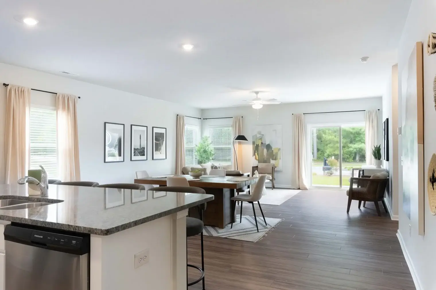 1915 boynton way se 20240625 small 007