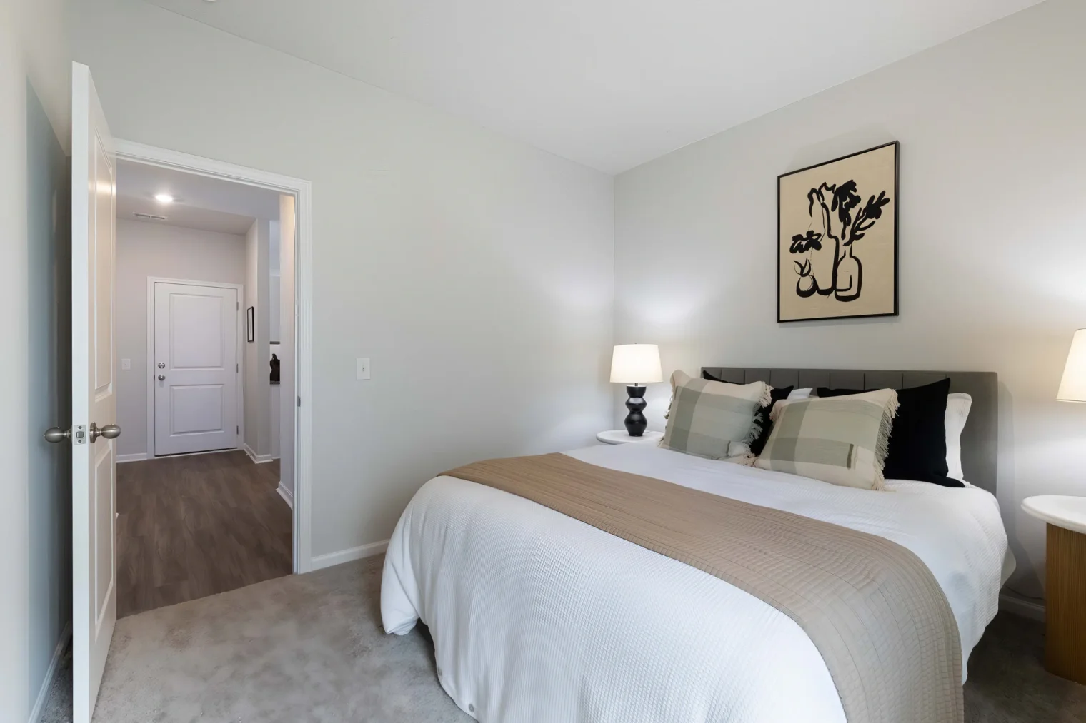 1915 boynton way se 20240625 small 020