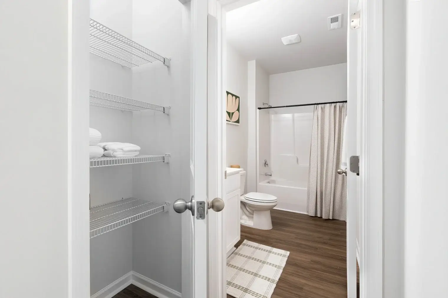 1915 boynton way se 20240625 small 023